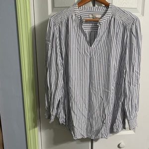 Loft Plus long sleeve shirt